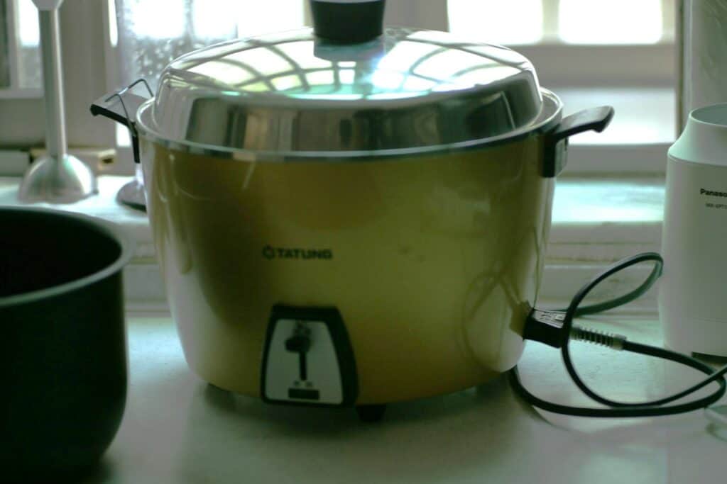 電鍋是每個家庭必備的料理工具之一